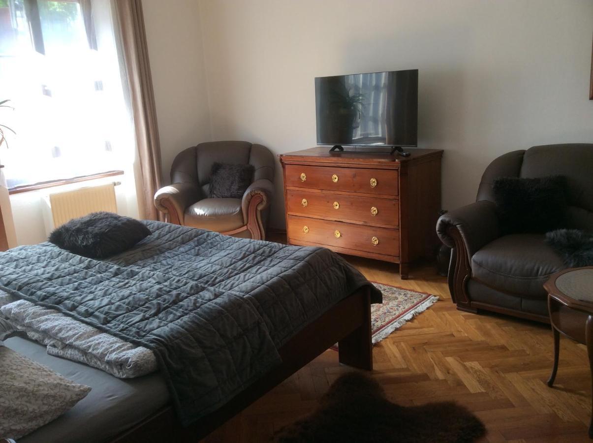 Apartments Dlouha 93 Cesky Krumlov Luaran gambar